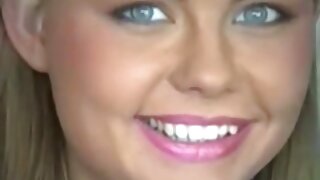 لیزا رو، بانوی فرشته‌ای با دختر کوچک، خود را به ژست‌های مورد لباس زیر زنم علاقه‌اش تبدیل کرد.